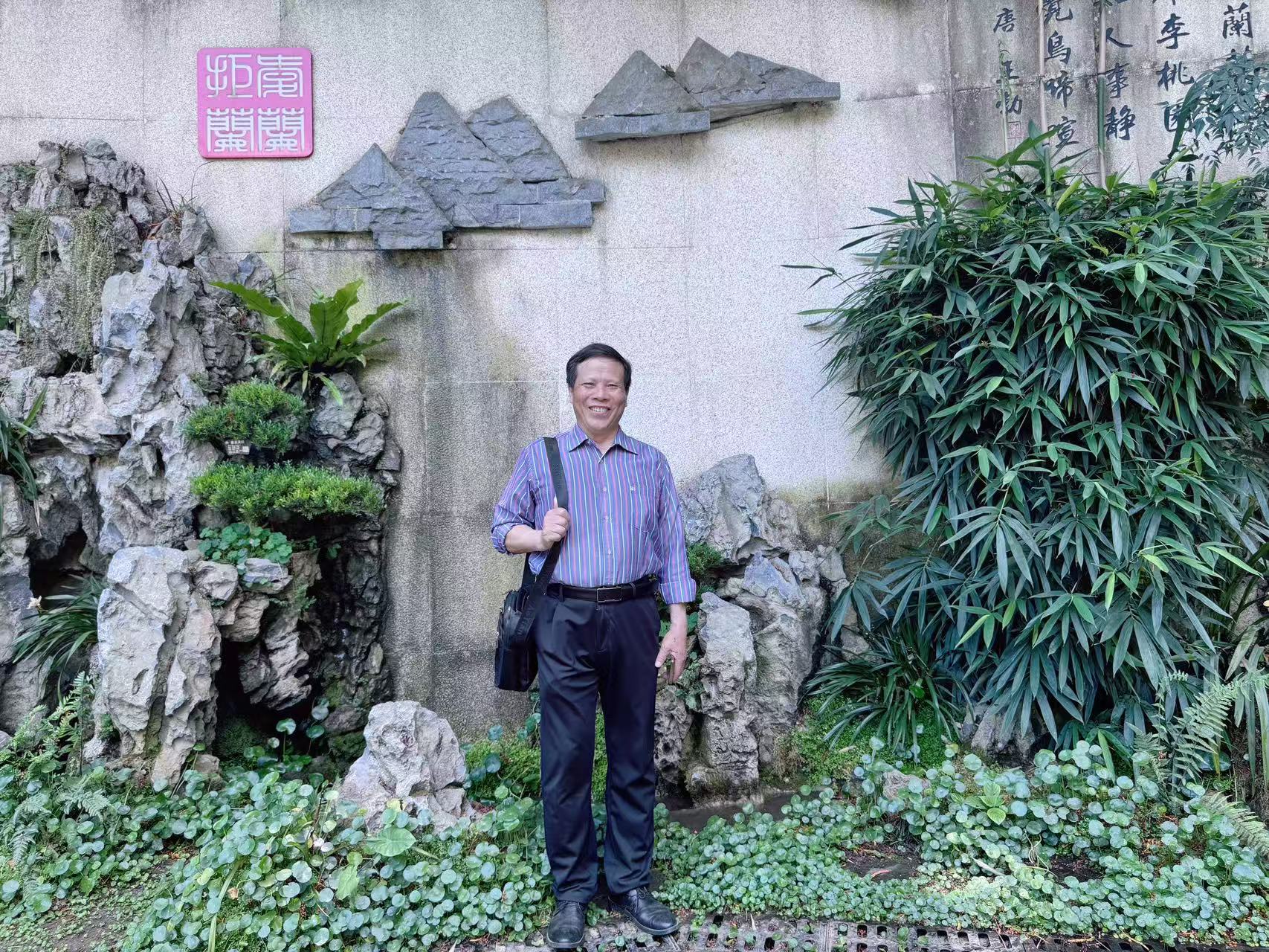 唐上琼生活照片2